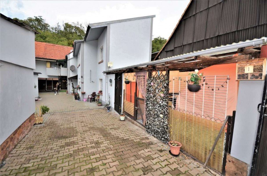 Hofanlage R�ckseite Einfamilienhaus Hofstetten
