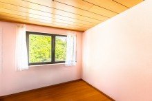 Kinderzimmer OG Neu-Isenburg: Mehrgenerationenhaus mit drei Mieteinheiten und attraktivem Baufeld mit Bauvorbescheid