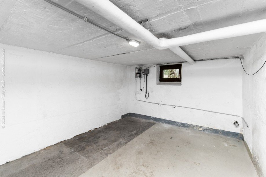 Keller Doppelhaush�lfte Neu-Isenburg