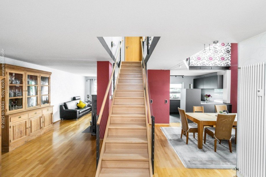 Treppe Obergeschoss zum Dachgeschoss Zweifamilienhaus M�hlheim am Main