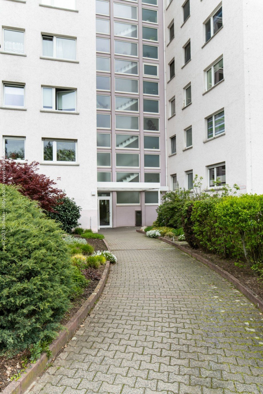 Hauseingang Etagenwohnung Neu-Isenburg