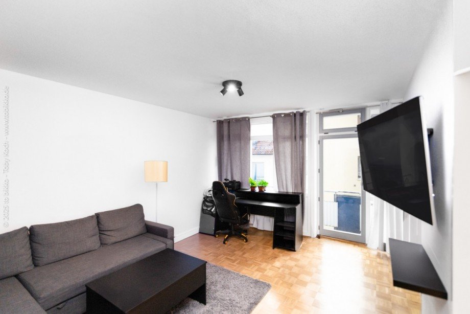 Wohnen - 1. OG links Mehrfamilienhaus Neu-Isenburg