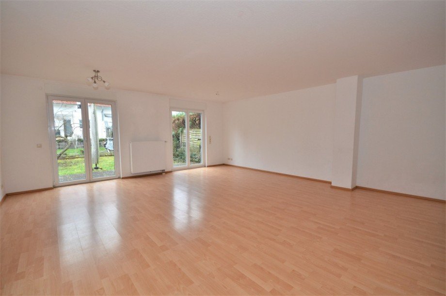 Wohn- und Esszimmer Doppelhaush�lfte R�dermark