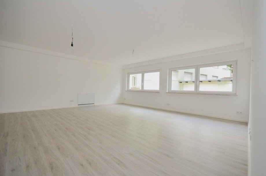 Wohn- und Esszimmer Erdgeschosswohnung Neu-Isenburg