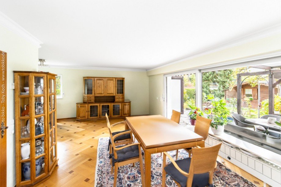 Wohnzimmer mit Essbereich Reihenendhaus Heusenstamm