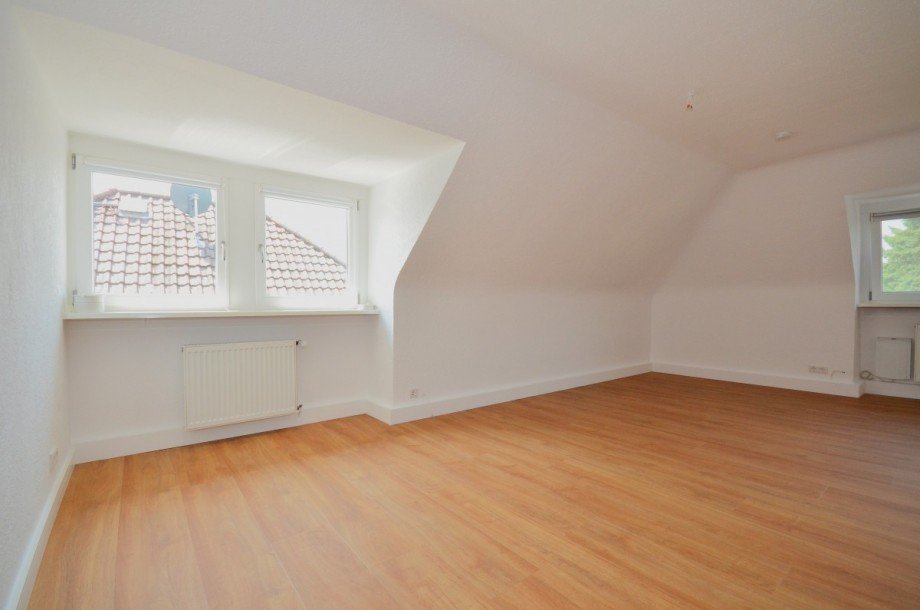 Wohn- und Esszimmer Dachgeschosswohnung Neu-Isenburg