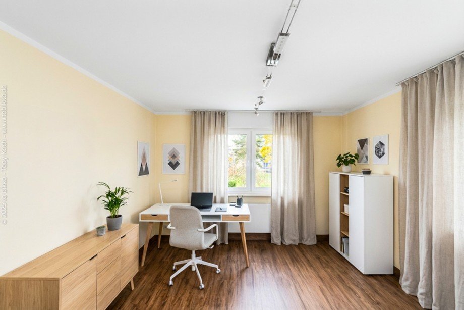 Kinderzimmer - OG - Virtual Staging Doppelhaush�lfte Neu-Isenburg