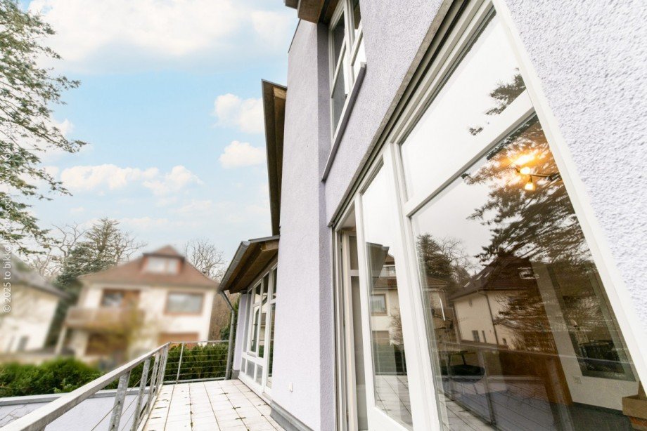 Balkon Westseite mit Blick nach Norden - OG Einfamilienhaus Neu-Isenburg