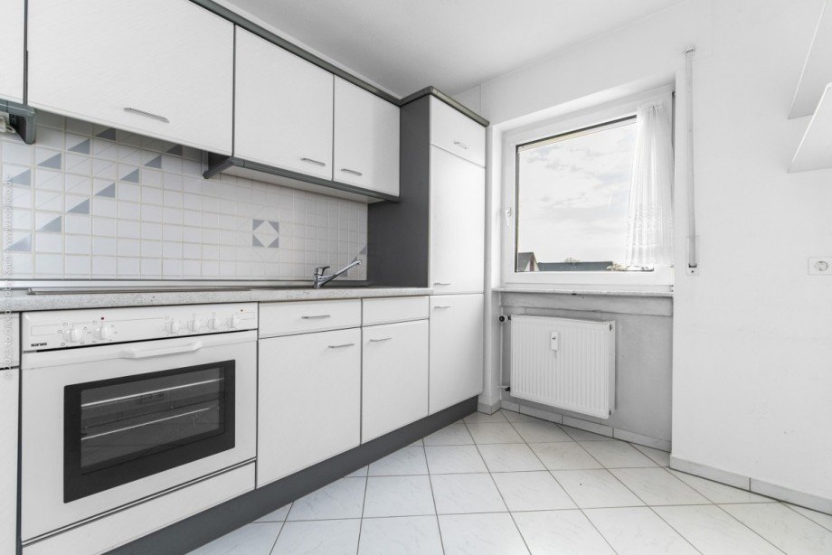 K�che DG Mehrfamilienhaus Neu-Isenburg
