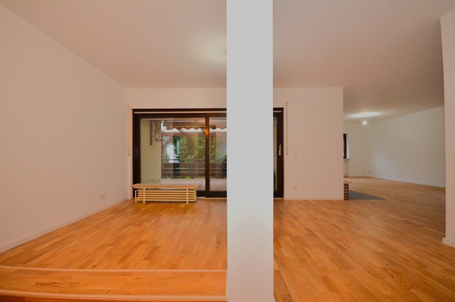 Wohn- und Esszimmer Maisonettewohnung Offenbach am Main