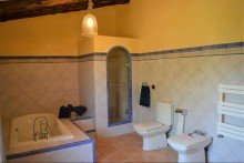 Badezimmer Traumhafte Finca mit 2 G�steapartments auf Mallorca (Lloseta)
