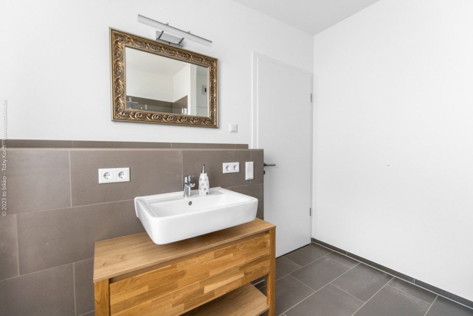 Badezimmer Dachgeschoss Reihenmittelhaus Neu-Isenburg