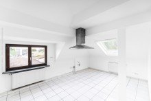 Wohn- und Esszimmer mit offener K�che - DG Neu-Isenburg: Gewerbegrundst�ck mit Werkshalle, Wohnhaus und Garagen sowie attraktiven Bauoptionen