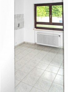 K�che - OG Neu-Isenburg: Gewerbegrundst�ck mit Werkshalle, Wohnhaus und Garagen sowie attraktiven Bauoptionen