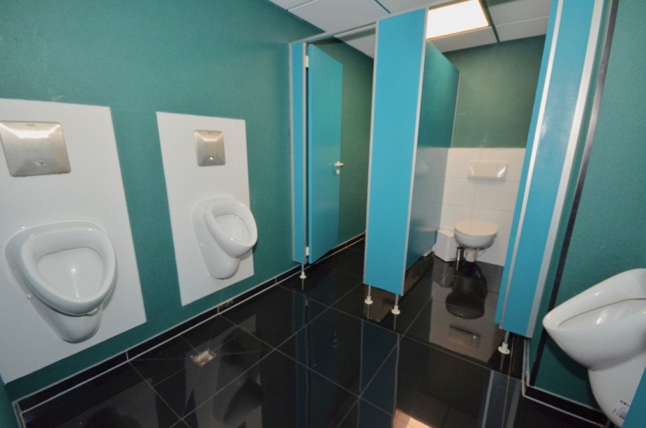WC Herren Gastgewerbe Neu-Isenburg