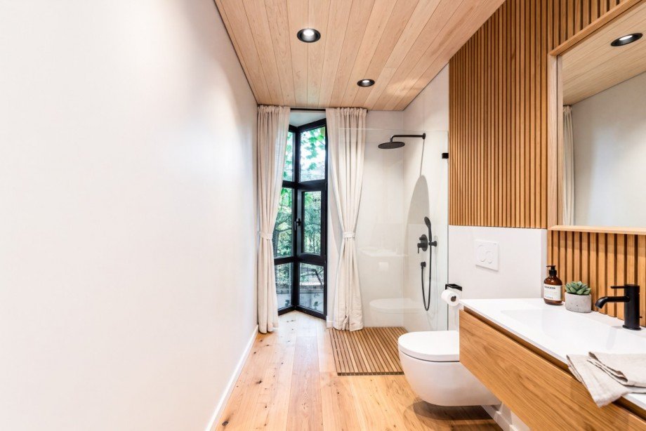 Badezimmer 2 EG - Virtual Staging Villa Neu-Isenburg