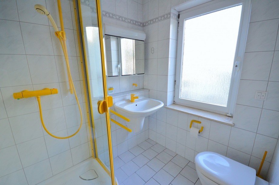 Badezimmer 2 Terrassenwohnung Neu-Isenburg