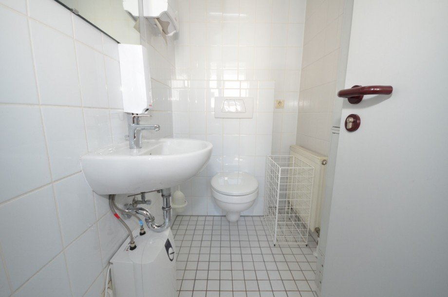 WC rechts B�rofl�che Neu-Isenburg