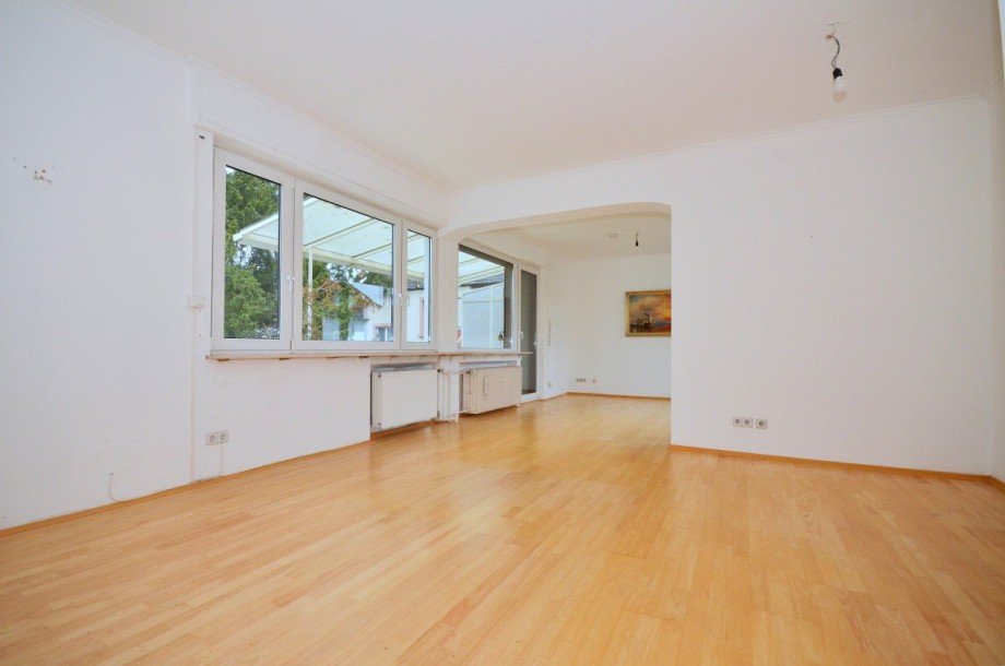 Wohn- und Esszimmer Etagenwohnung Neu-Isenburg