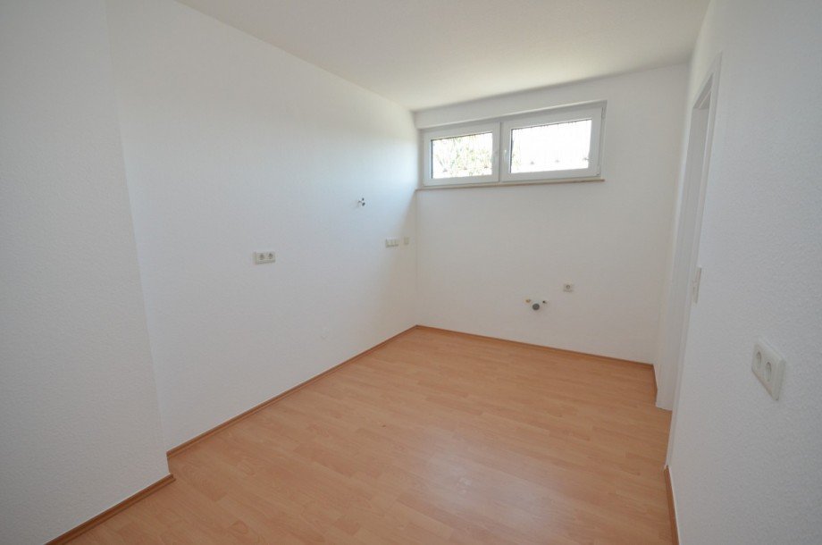 Arbeitszimmer optional K�che (DG) Mehrfamilienhaus Neu-Isenburg