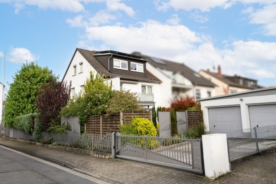 Stra�enansicht Doppelhaush�lfte Neu-Isenburg