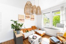 Wohnzimmer Mehrfamilienhaus mit 4 Einheiten - Altbauflair trifft Renditepotenzial in Neu-Isenburg