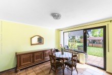 Esszimmer EG Neu-Isenburg: Mehrgenerationenhaus mit drei Mieteinheiten und attraktivem Baufeld mit Bauvorbescheid