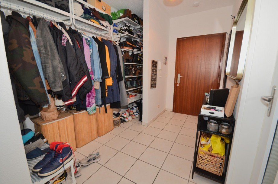 Flur Etagenwohnung Neu-Isenburg