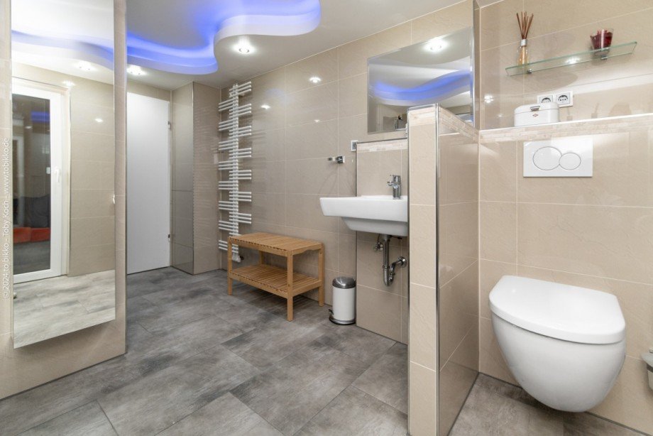 Badezimmer mit Dampfsauna Reihenmittelhaus Neu-Isenburg
