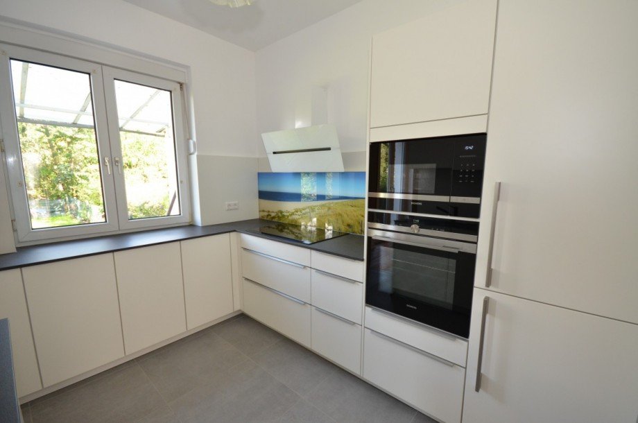 Einbauk�che mit Markenger�ten - EG Doppelhaush�lfte Neu-Isenburg