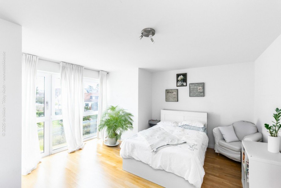 G�stezimmer / B�ro Doppelhaush�lfte Neu-Isenburg