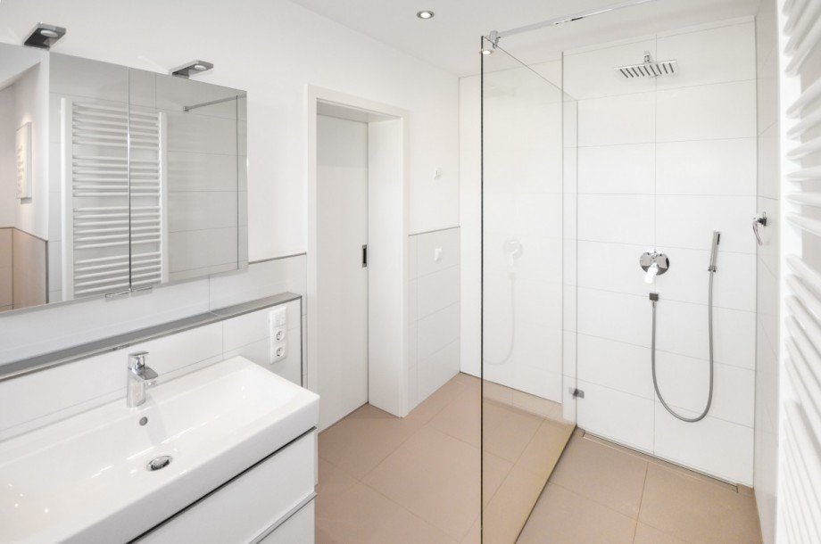 Badezimmer Dachgeschosswohnung Neu-Isenburg