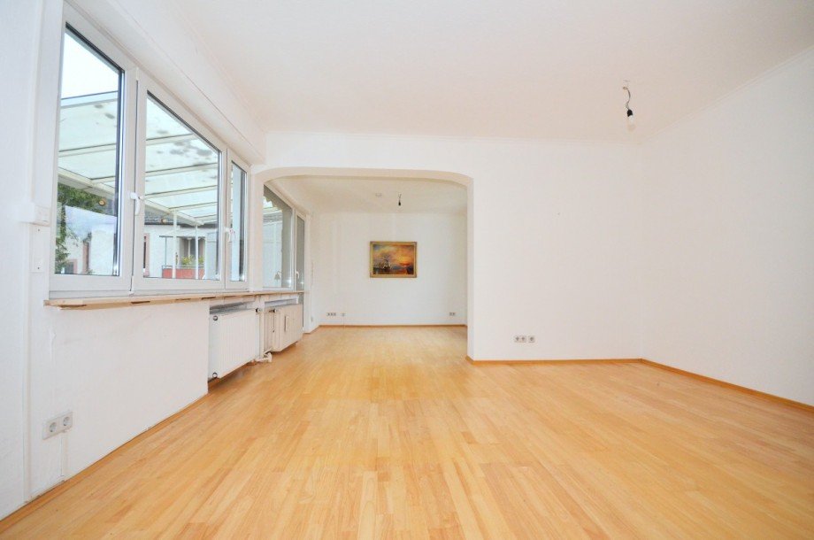 Wohn- und Esszimmer Etagenwohnung Neu-Isenburg