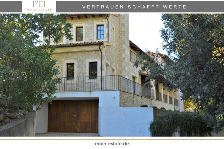 Einfahrt Garage Selva Einfamilienhaus Ruhig gelegene Qualit�tsfinca am Fu�e des Tramuntana Gebirges