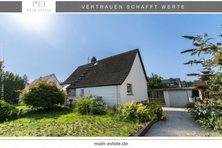Hausansicht Neu-Isenburg Einfamilienhaus Familienidylle im Gr�nen - Einfamilienhaus mit Grundst�ck in Neu-Isenburg-Buchenbusch