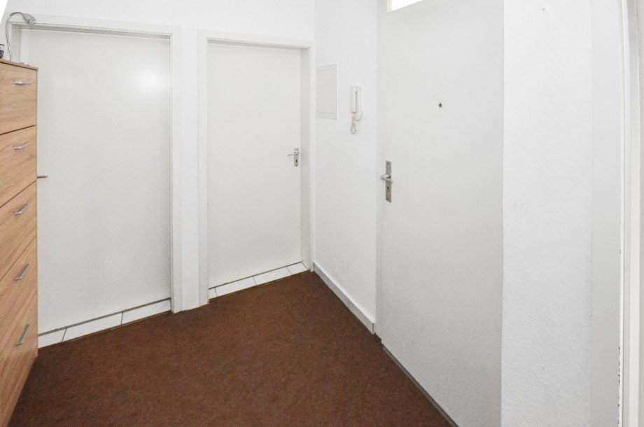 Flur 1. OG Mehrfamilienhaus Neu-Isenburg