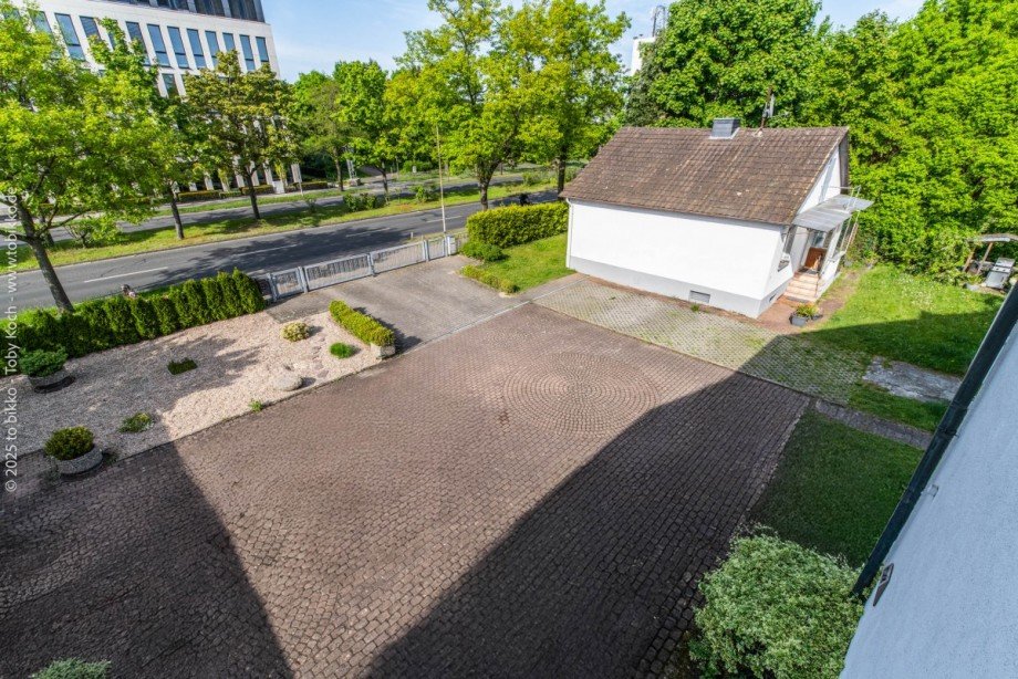 Hofeinfahrt Renditeobjekt Neu-Isenburg