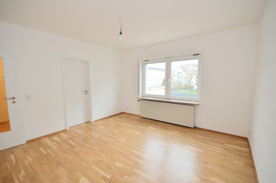 Schlafzimmer (2) mit Badezimmer Erdgeschosswohnung Neu-Isenburg