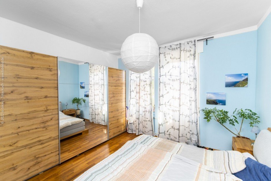 Schlafzimmer 1.OG Mehrfamilienhaus Neu-Isenburg