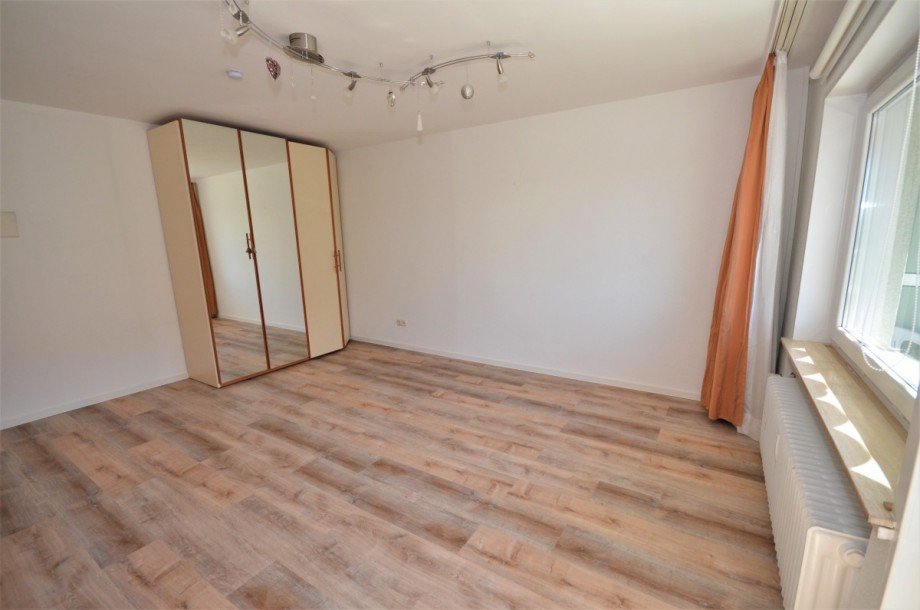 Wohn- & Schlafzimmer Wohnung Neu-Isenburg