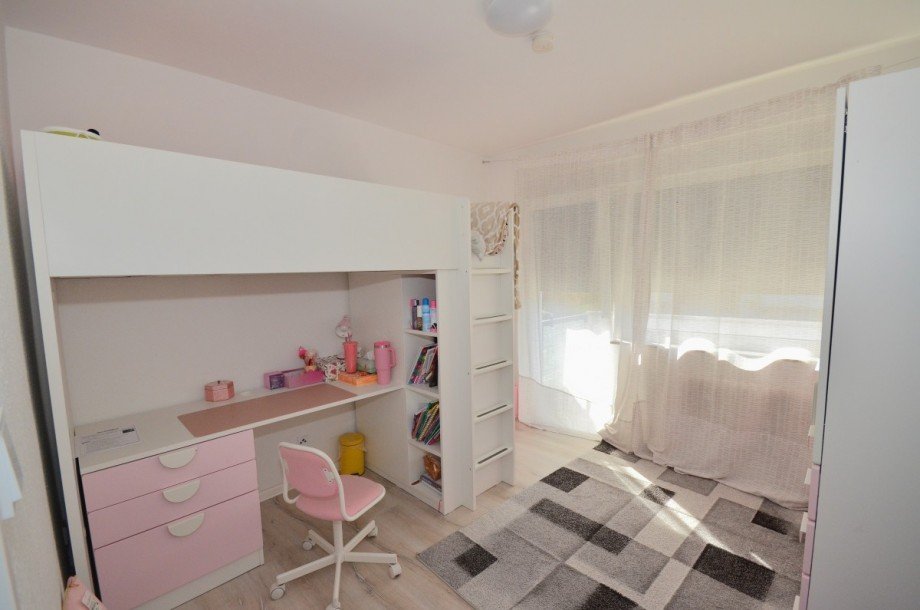 Schlafzimmer 1.OG Reihenmittelhaus Neu-Isenburg