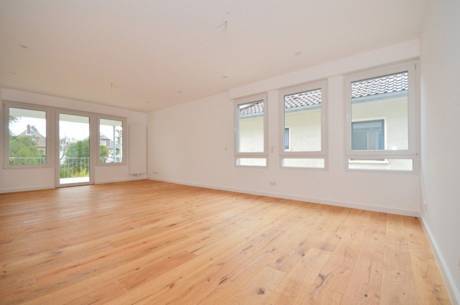 Wohn- und Esszimmer Etagenwohnung Neu-Isenburg