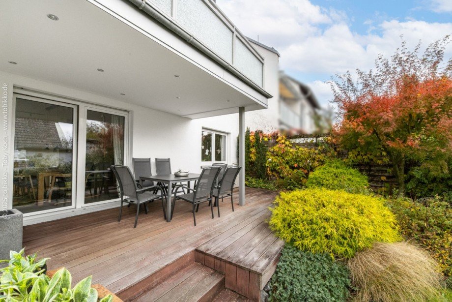 Terrasse mit Gartenzugang Doppelhaush�lfte Neu-Isenburg