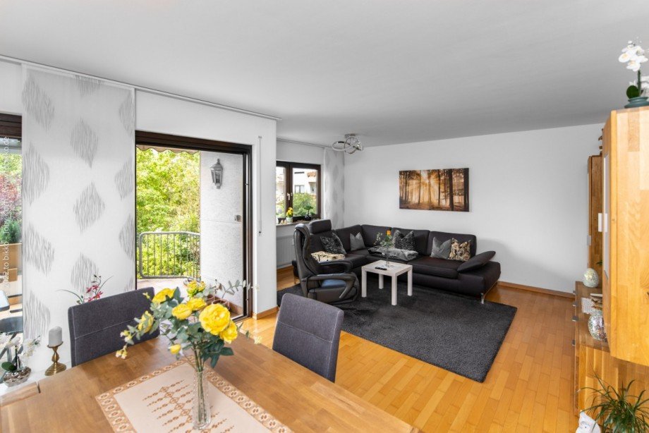 Wohn- und Esszimmer Etagenwohnung Neu-Isenburg