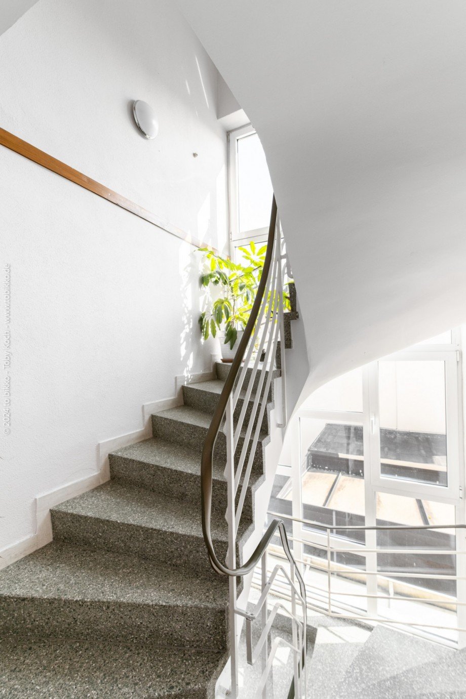 Treppenhaus mit Eingangsbereich Mehrfamilienhaus Neu-Isenburg