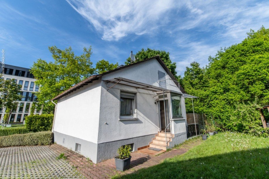 Gartenansicht Vorderhaus Einfamilienhaus Neu-Isenburg