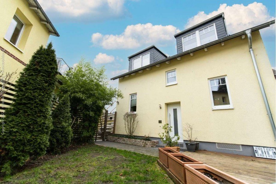 Gartenansicht - Vorderhaus Einfamilienhaus Neu-Isenburg
