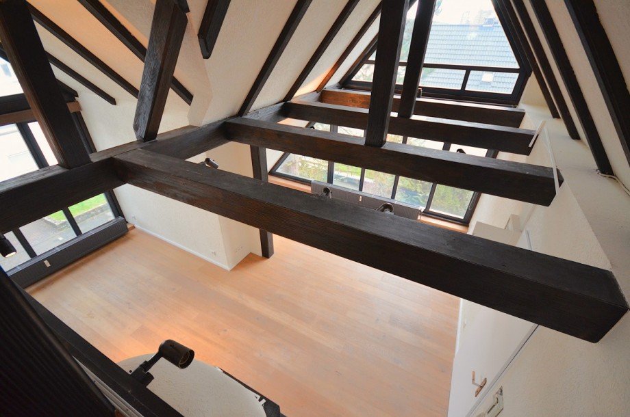 Ausblick vom Spitzboden in den offenen Wohnbereich Dachgeschosswohnung Offenbach am Main