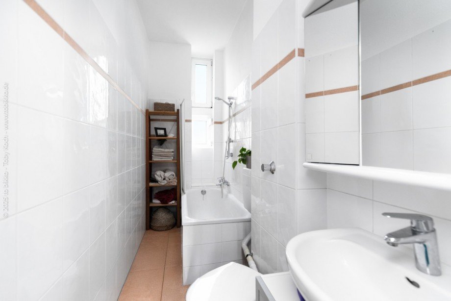 Badezimmer 2. OG Mehrfamilienhaus Frankfurt am Main
