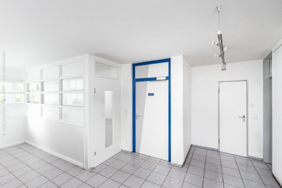 Eingang Gewerbe - EG Mehrfamilienhaus Neu-Isenburg